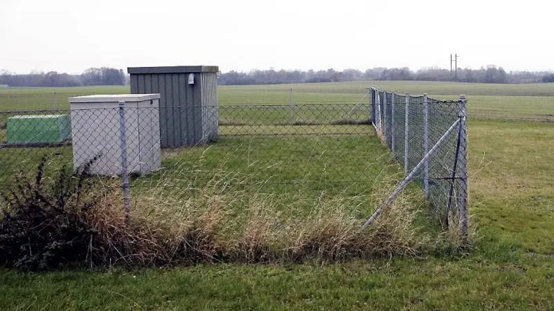 Fra 2020 får kommunerne en forpligtelse til at lave en konkret vurdering af, om der er fare for forurening med pesticider i nærheden af drikkevandsboringer. Det er fornuftigt, at der laves en vurdering, fordi godkendelsesordningen for pesticider ikke alle steder kan beskytte drikkevandet, og fordi der nogle steder er en risiko ved anvendelsen af pesticider, mener skribenten.