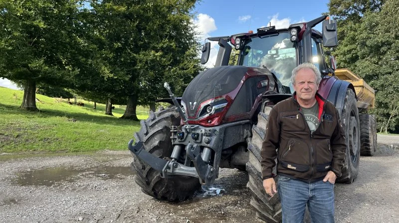I samarbejde med Agrocura sendte Mikal Kjeldsen i 2023 sin finansiering i licitation, og på trods af, at forløbet strakte sig over et år, endte det med store besparelser.