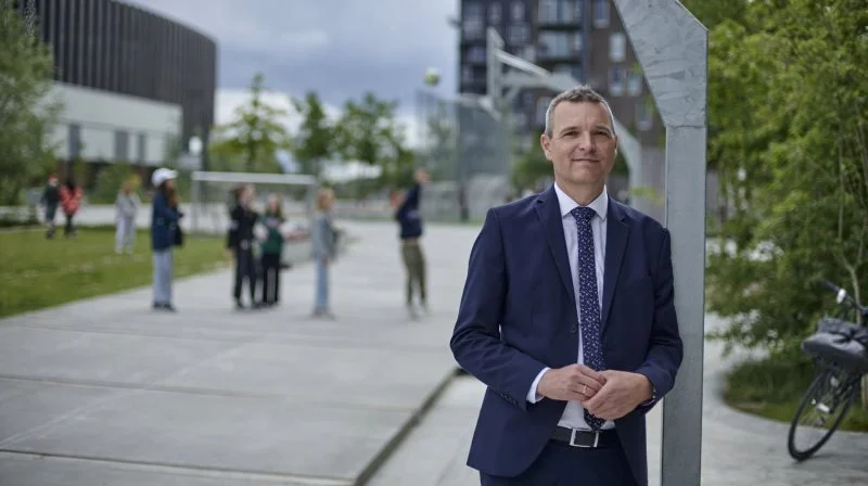 Københavns børne- og ungeborgmester Jakob Næsager (K) overvejer, om kommunen skal til at stille større krav til de økologiske producenter for at nedbringe kommunens klimabelastning. Foto: Heine Pedersen