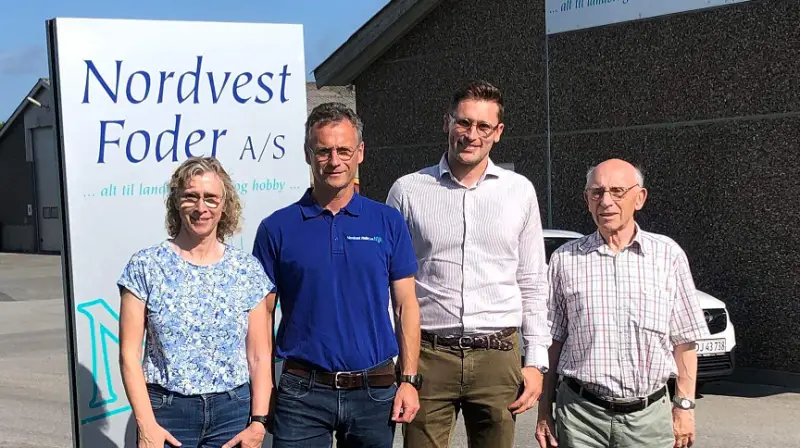 Alle tre generationer af Nordvest Foder. Fra venstre: Rasmus Tofts mor, hans onkel, Rasmus Toft, og til sidst Rasmus Tofts morfar. Pressefoto