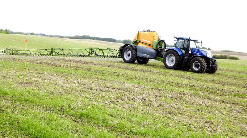 L&F’s planteformand er tilfreds med, at man i landbruget holder det politiske mål, når det kommer til belastningen af miljø og sundhed for anvendelsen af pesticider.
