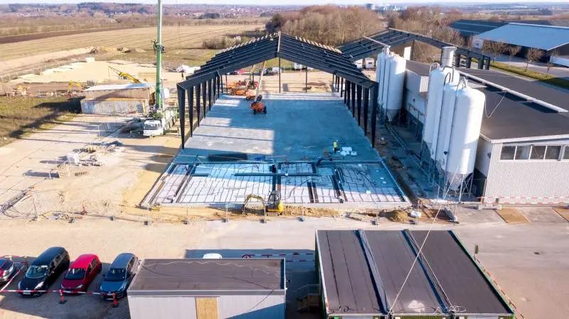 Det 2.600 kvadratmeter store byggeri gik i gang i marts. Det skal stå færdigt til indvielse i september i år. Foto: ASR Dronefoto