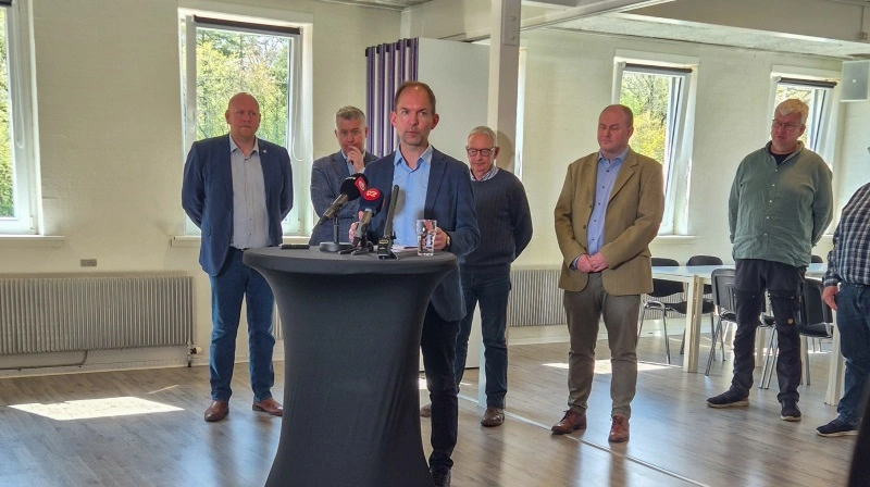 Med seks nye tiltag vil Jeppe Bruus dæmpe ulvepresset på husdyr og skabe mere tryghed for landmænd. Men det er ikke nok, lyder kritikken. Fotos: Henning K. Andersen
