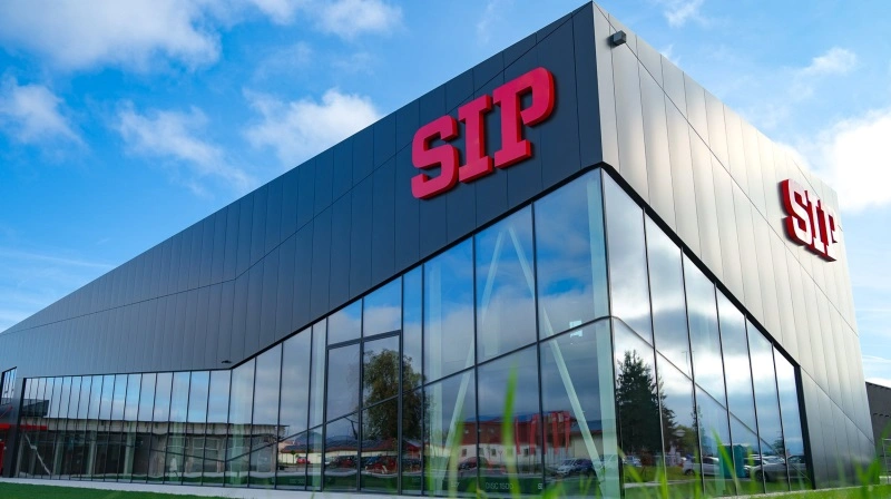 Den slovenske maskinproducent SIP ser Danmark som et blomstrende marked. Fotos: WekoAgro Machinery