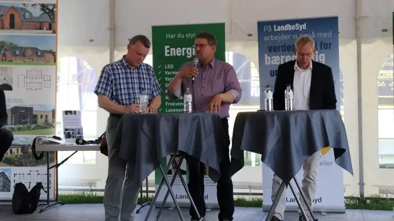 Formanden for Arla Foods, Jan Toft Nørgaard, mener, at landbruget skal stoppe med fakta-snakken om, at vi ikke sviner og skader Danmark. I stedet skal vi skabe en helt ny fortælling om, at landbruget går forrest i klimakampen. Fotos: Ditte Birkebæk Jensen