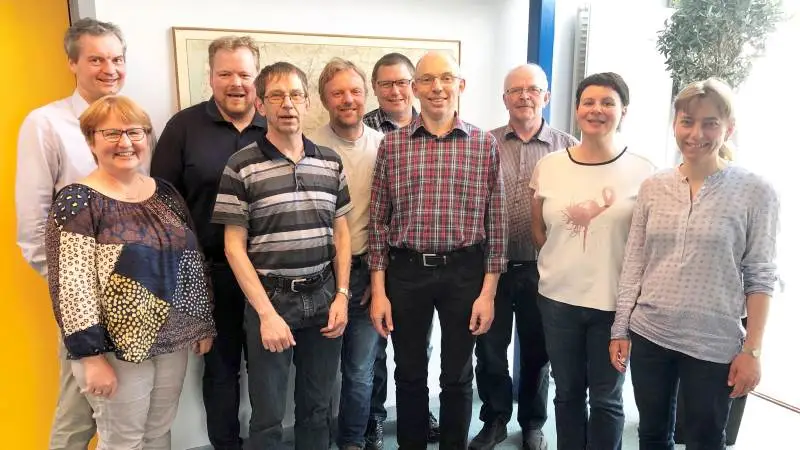 Den politiske styregruppe i Sønderjyske Vandløb har fået ny sammensætning. Den består af (tv) Lars Schmidt, Kolding Herreds Landbrugsforening, Solveig Kappel, Sønderjysk Landboforening, Poul B. Christensen, Kolding Herreds Landbrugsforening, Ole B. Hansen, Landbrugsrådgivning Syd, Uwe Matzen, LHN, Leif Andersen, Sønderjysk Landboforening, Claus Fink, Landbo Syd, Antoni Stenger, Sønderjysk Familielandbrug, Louise Hedegaard Riemann, LHN og Britt Bjerre Paulsen, Landbosyd. Foto: SLF