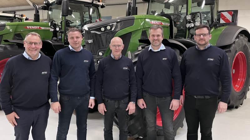 TBS-teamet i forbindelse med skiftedagen i Suldrup. Fra venstre er det Lars Hummelshøj Jensen (eftermarkedschef), Jens Horn Pedersen (ny distriktschef), Gordon Pedersen (seniorsælger), Thomas Lilleholt (ny distriktschef) og Martin Geiser (COO). Pressefoto