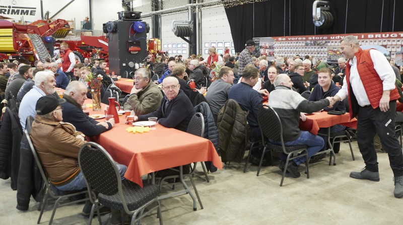 Over 1.600 kartoffelproducenter og medarbejdere var mødt op til åbent hus-dagene i de store, nye lokaler hos Grimme Skandinavien i Rødkærsbro. Fotos: Erik Hansen