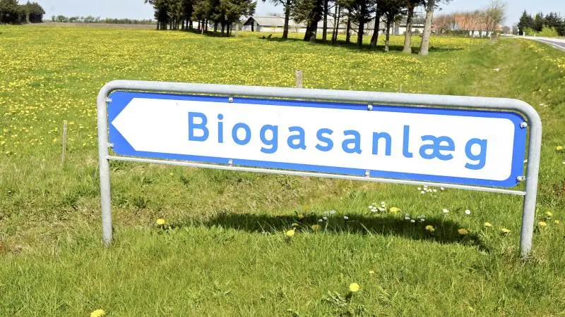 De nødvendige tilladelser er nu kommet i hus, og hvis landmændene bakker op, kan der indbydes til rejsegilde i efteråret.