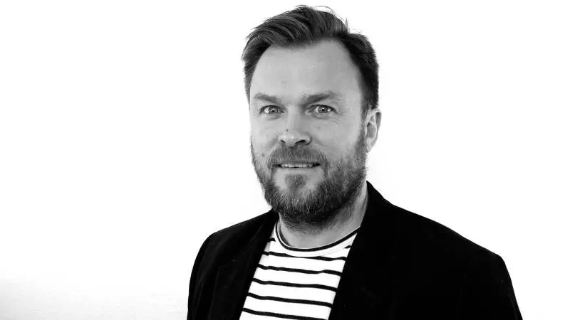 Læg skinnerne for fremtiden, Mogens