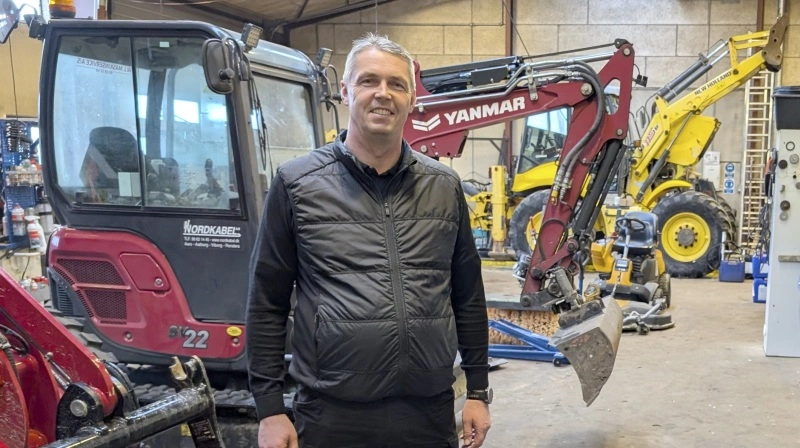 Den 15. marts er det 30 år siden, at Walther Juel Jensen startede som selvstændig med WJ Maskinservice. Sønnen Morten Juel Jensen driver i dag virksomheden i Nørresundby med 15 ansatte. Fotos: Erik Hansen