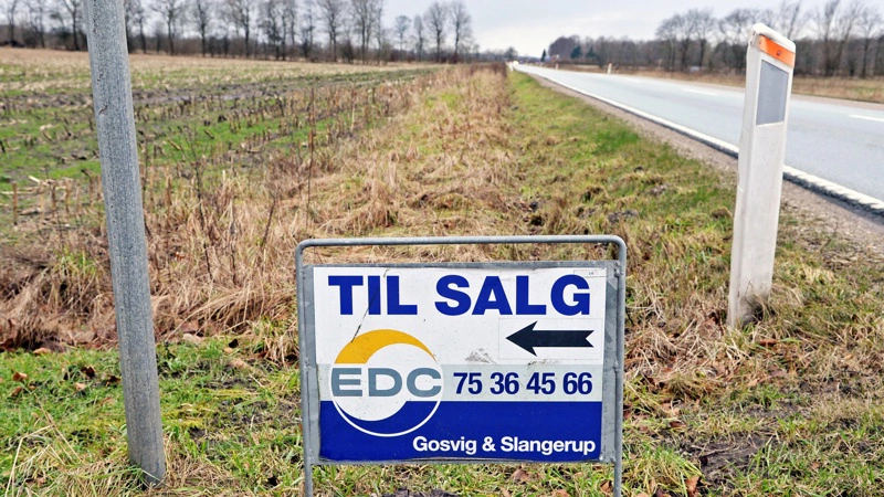 Jens Axel Kruchov, advokat og partner i Storm Advokatfirma, peger på, at et frasalg af jord kan øge konkurrencen og give højere pris pr. hektar, hvis lokale landmænd vil udvide. Arkivfoto