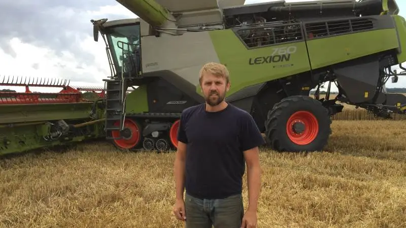 Hans Damgaard vurderer, at hveden på Overgaard generelt ligger på eller over 10 tons pr. hektar.