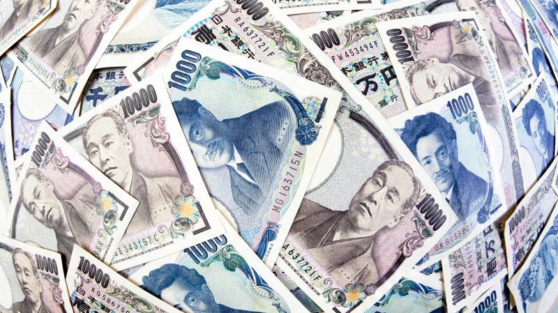 Mens markedet skælver over stigende lange renter, viser Japan, at en normaliseret rentekurve faktisk er det, der får både bankerne og aktiemarkedet til at fungere igen.