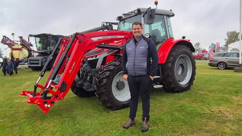 Klaus Kjær har glædet sig til Danmarkspremieren på den nye MF 5S DYNA-VT Foto: Tenna Bang