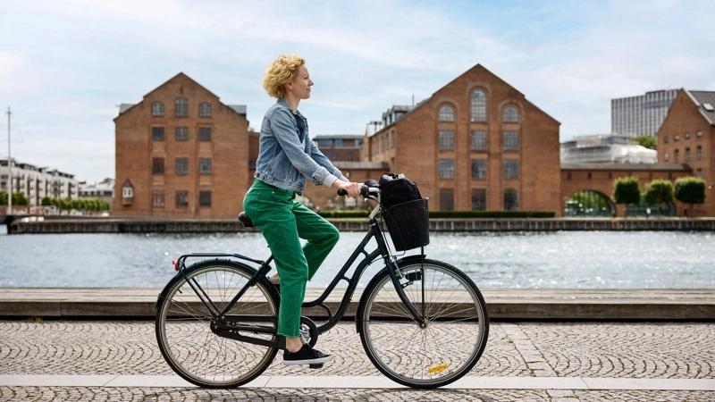 Turister kan blandt andet blive belønnet for at gennemføre et cykelkursus eller benytte cyklen som transportform gennem Wonderful Copenhagens CopenPay-initiativ. Foto: Wonderful Copenhagen
