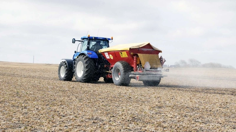 AgroMarkets anbefalede onsdag landmænd at sikre halvdelen af gødningsbehovet for 2027, mens det danske marked er velforsynet. Arkivfoto