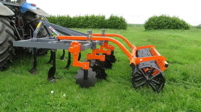 Fra efteråret bliver alle Mandam-redskaber orange og koksgrå. Her er et eksempel.