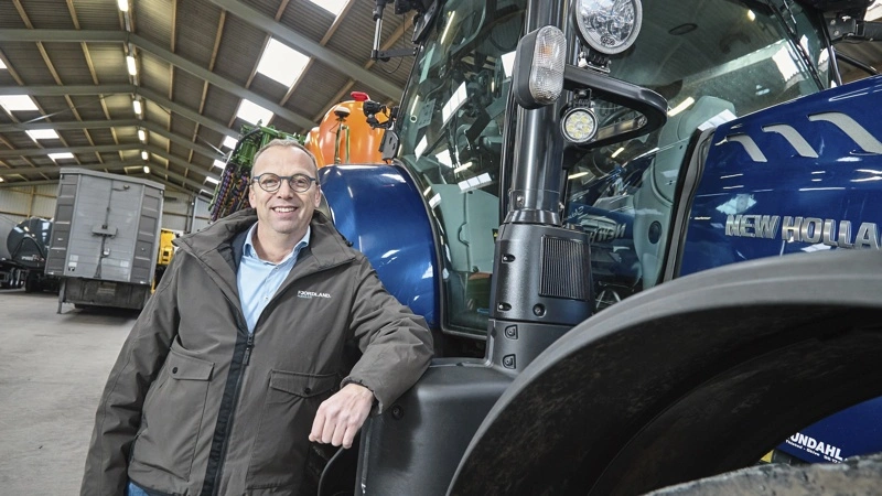 For ejendomsmægler MDE Ole Sand har ejendomme fyldt det meste af hans arbejdsliv. Foto: Fjordland Mægler
