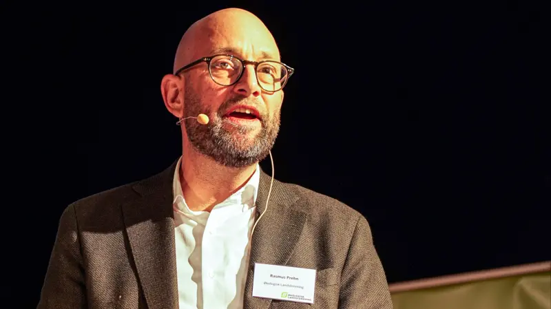 Der er i den grad plads til forbedring i regeringens finanslovsforslag, mener formand i Økologisk Landsforening, Rasmus Prehn. Foto: Henrik Hindby Koszyczarek/Økologisk Landsforening
