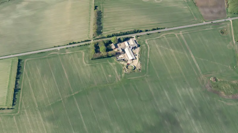 Biogasanlæggets placering skulle være Strandelhjørnvej 2 mellem Rangstrup og Strandelhjørn. Projektområdet er cirka 20 hektar. Foto: Dataforsyningen/Skraafoto
