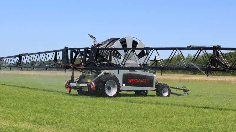 WekoAgro Machinery har de seneste sæsoner mark- og stresstestet sin WTR-vandingsmaskine. Én maskine har passeret 1.200 timers autonom drift. Fotos: WekoAgro Machinery