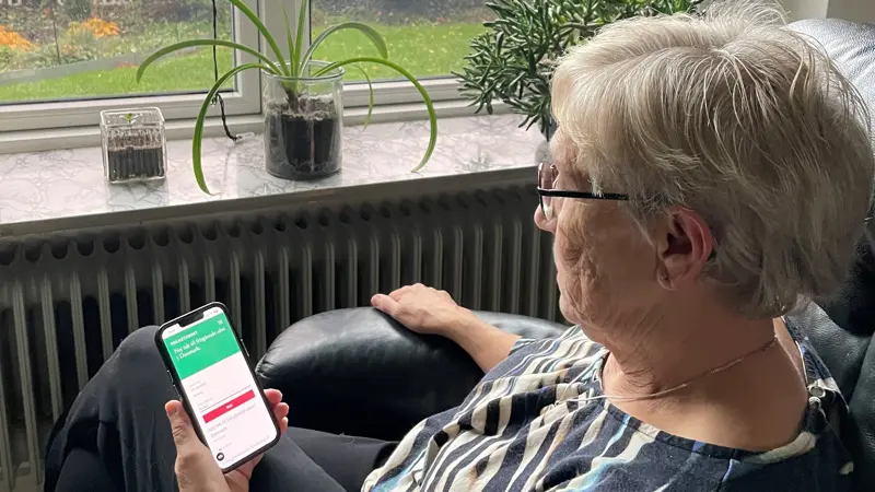 Tove Sørensen holder stadig øje med borgerforslaget. Hun har ikke længere lyst til at stille sig frem i medierne med sit fulde ansigt. Privatfoto