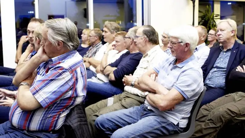 200 mennesker var mødt op til debatmøde om minkbranchens fremtid hos Sagro i Herning.