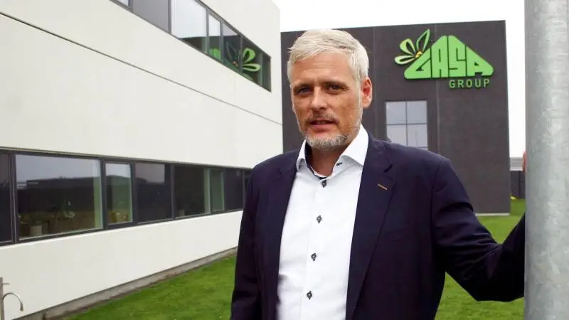 - Den store gevinst ved flytningen er en meget højere effektivitet, siger direktør Daniél Vesterlund foran Gasa Groups nye domicil på Logistikvej i Højme.