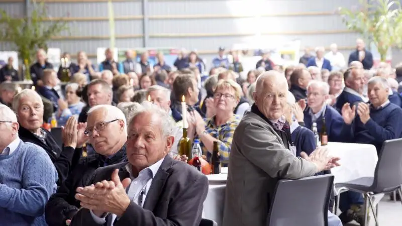 Efter den grønne RDM-ko var blevet debatteret var der bedriftsbesøg hos Jens Peter Støjberg i Hjerk.