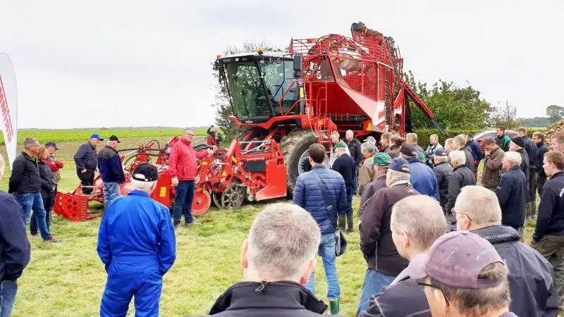 Der var mulighed for at studere den nye roeoptager fra Grimme, da der var roetræf på Søgaarde på Lolland. Foto: Maria Borsting