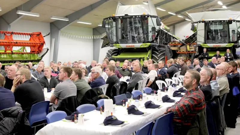 Første sjællandske stop på Lexion Road Tour 2019 var i Røstofte Maskiners Mern-afdeling, hvor over 150 landmænd var på plads. Foto: Jesper Hallgren