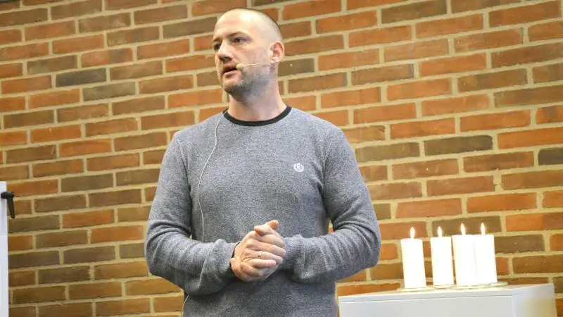 - Jeg betragter teamet som min anden familie. Dem bruger jeg rigtig meget tid med, og de betyder rigtig meget for mig, lyder det fra Peter Greibe, driftsleder på Thorupgård. Fotos: Camilla Bønløkke