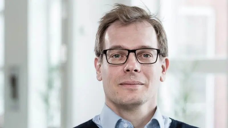 Chefjurist hos Bæredygtigt Landbrug, Nikolaj Schulz, har svært ved at forstå, hvorfor landmand Peter Eliassen har fået nedsat sin landbrugsstøtte på grund at hændelser, der kan henføres til vejret. Arkivfoto