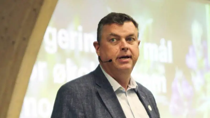 Fødevareminister Mogens Jensen (S) omtalte økologien som en ægte dansk succeshistorie og lovede nærmere plan for, hvordan de økologiske arealer ønskes fordoblet inden 2030, i løbet af næste år.