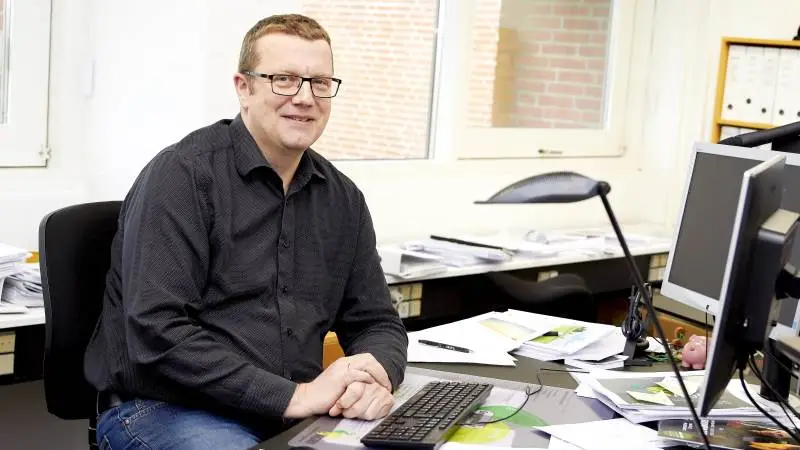 - Vi oplever, at eksterne investorer begynder at rette henvendelse til nogle af vores kunder. Det skyldes især den negative rente og de lave jordpriser, der gør det attraktivt at investere i landbrug, siger virksomhedsrådgiver i Agri Nord, Jørgen Cæsar Jensen. Arkivfoto