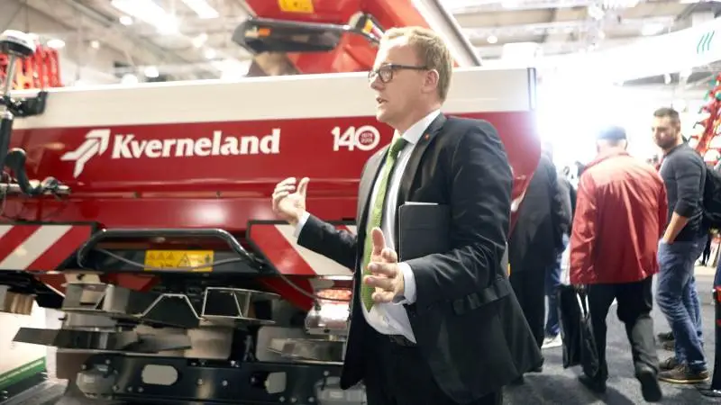 - Interessen har været enorm hernede, ikke mindst for gødningsspredere, her hvor præcisionslandbrug er blevet et stort emne, påpeger salgschef Troels Pontoppidan, Kverneland Group Danmark. Fotos: Erik Hansen