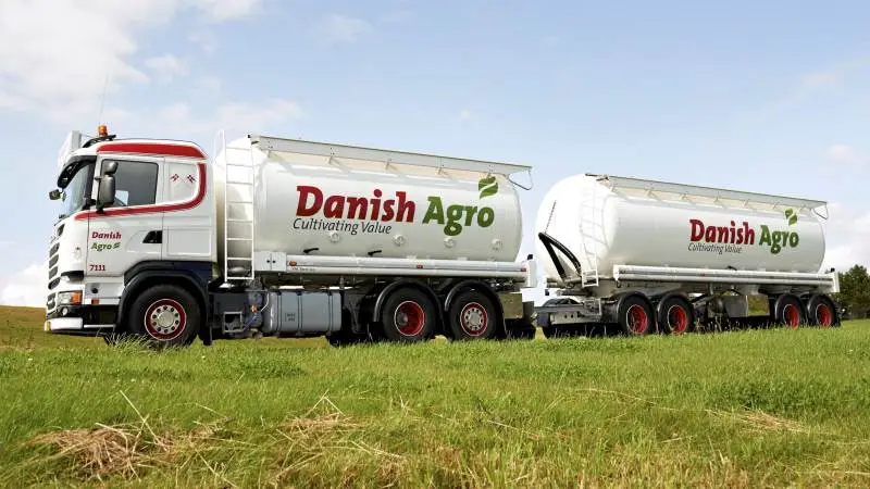 Danish Agro nåede regnskabsmæssigt samme høje niveau i 2017 som i rekordåret året før. Omsætningen var 31,5 milliarder og resultatet efter skat på 497 millioner kroner. Af overskuddet udbetales 31 millioner kroner til medlemmerne, i forhold til deres køb og salg hos andelsgrovvarekoncernen.