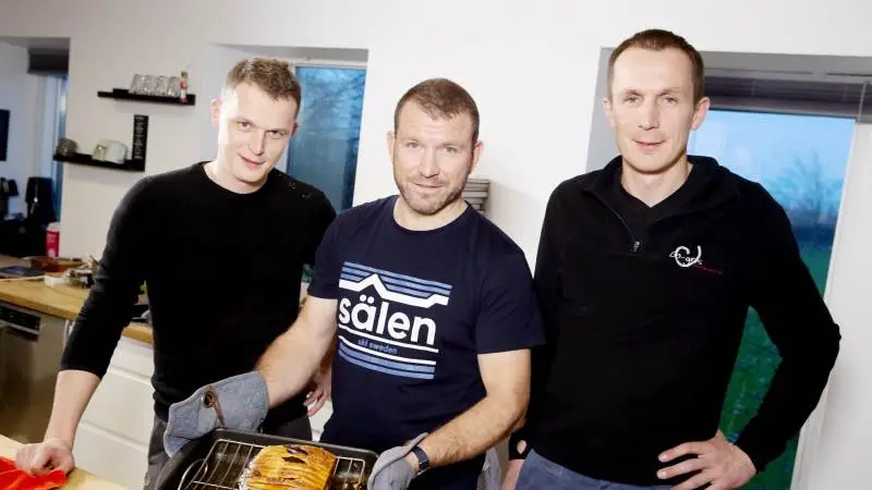 Filmene med danske undertekster ligger fremover til fri benyttelse på hjemmesiden www.go-gris.dk. Her findes også en version med engelske undertekster, fortæller Jonas Würtz Midtgård (i midten), som ejer Go Gris sammen med Martin Mogensen og Mads Mogensen (tv).