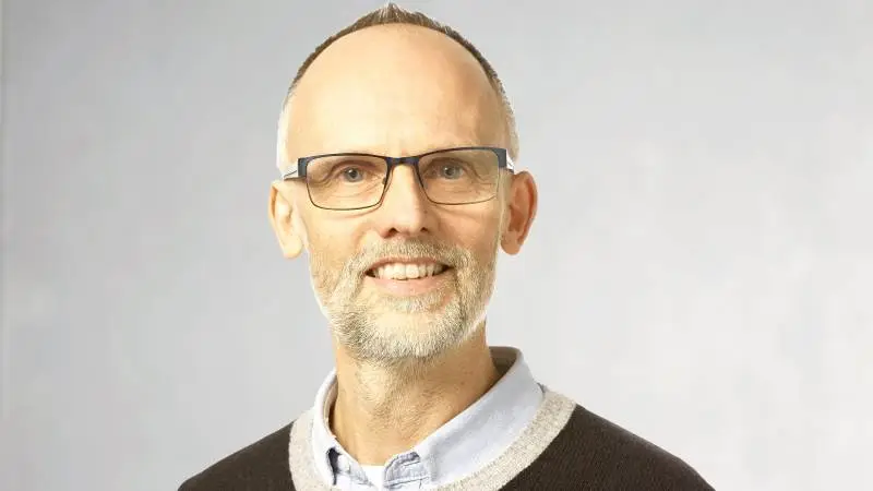 -Vi ved nu, at vi med det her kan fastholde det samme udbytteniveau, som der hidtil har været ved at anvende kunstgødning med fosfor som startgødning med traditionel nedfældning, siger Martin Nørregaard Hansen. .(Foto: Seges)