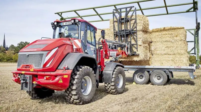 9580’eren fra Weidemann har fået tilføjet mere ballastvægt. De ekstra næsten 800 kg giver maskinen en tippelast på 6.320 kg. Det er hele 1.030 kg mere end lillebror 9080.