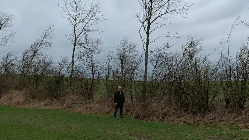 Formand for Østjyllands Plantelaug, Claus Wiese. Østjyllands Plantelaug er en sammenslutning af en række plantningsforeninger i et stort østjysk område fra Mariager i nord til Hedensted i syd. Foreningen blev etableret i 2017, hvor man ønskede at samle kræfterne i bestræbelserne på at få etableret flere læhegn og beplantninger og dermed skabe mere natur og biologisk mangfoldighed i harmoni med landbruget.