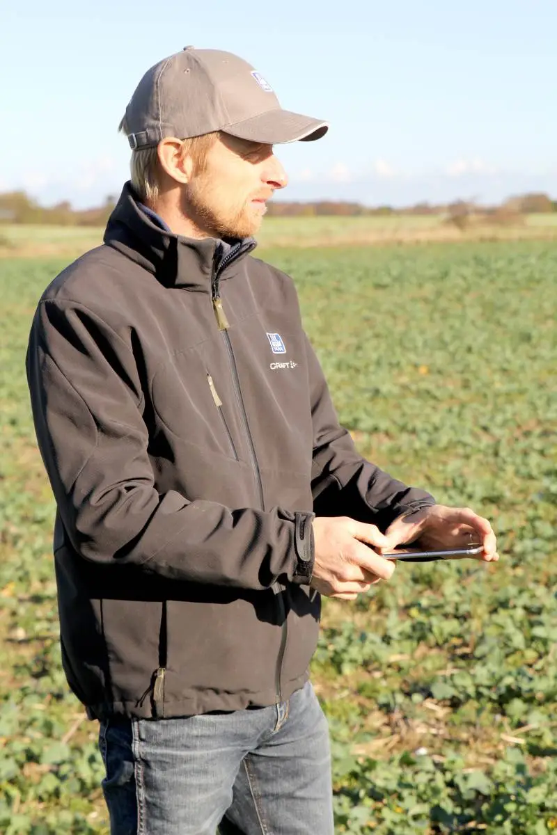 - Forudsætningen for at gå i gang med at sprede gødning er, at plantevæksten og dermed optaget af næringsstoffer er i gang, forklarer Jesper Juul Ulnitz, chefagronom hos Yara.