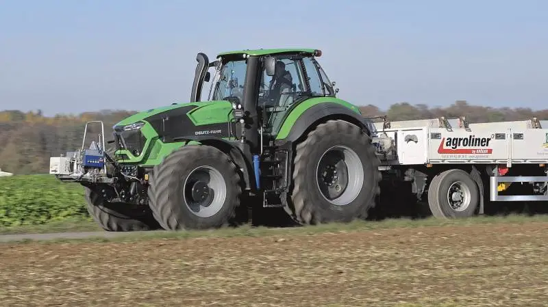 Deutz-Fahrs stortraktor, 9340 TTV, imponerer især på målingerne af trækkrogseffekten, hvor den både på brændstofforbrug, trækevne og nedbremsning er i særklasse.