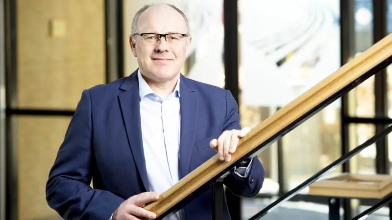 A-kassen er en god forsikring at have, hvis bedriften en dag skal afhændes – frivilligt eller ufrivilligt, lyder det fra Ulrik Andersson, økonomikonsulent i Velas, der opfordrer selvstændige landmænd til at betale kontingent til en A-kasse.