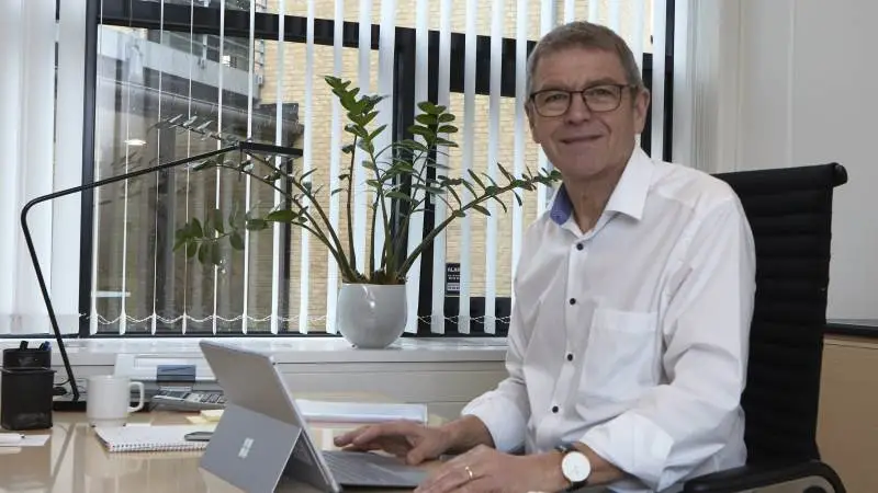 - Jeg er meget stolt af, at Velas har formået at leveret så flotte resultater i en tid, hvor der også har været fokus på at planlægge og føre en storstilet fusion ud i livet. Det flotte resultat skyldes vores meget kompetente medarbejdere, der hver dag går på arbejde med et ønske om at hjælpe landmanden, siger Jan Winther, adm. direktør i Velas.