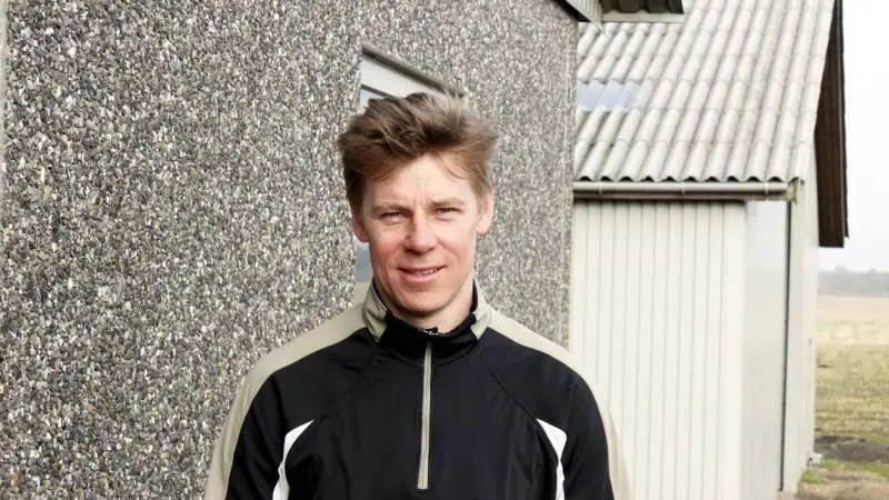 Formanden for Danske Svineproducenter, Kim Heiselberg, kritiserer Hatting hårdt for selskabets ageren i sagen om sidste års PRRS-smittespredning fra Ornestation Horsens.