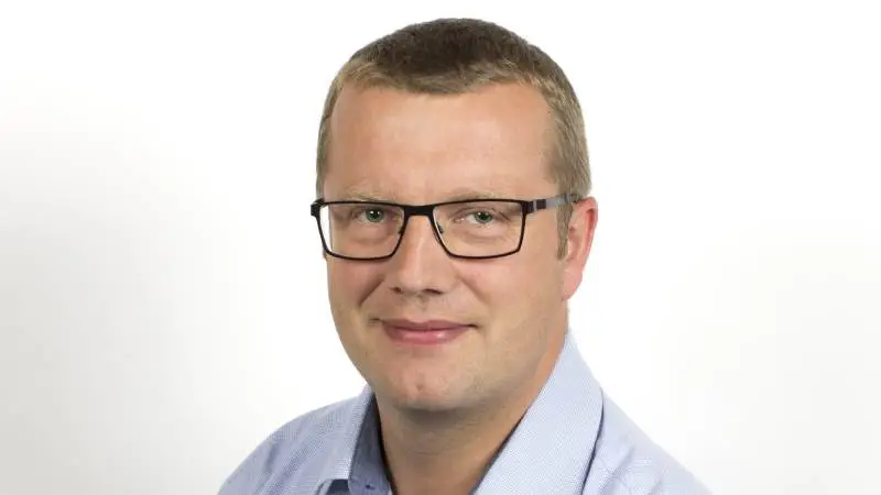 Jørgen Cæsar Jensen, virksomhedsrådgiver i Agri Nord, oplever, at flere pengeinstitutter nu åbner for finansiering af landbrug. - Vi er så småt ved at se, at der er konkurrence om at få landmændene som kunder, siger han.