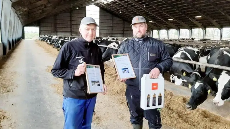 Højdespringerne i 2019 blev I/S Rishøjgård fra Brørup. Besætningen er ejet af Henrik og Børge Jessen, som øgede dækningsbidraget med 4.191 kroner pr. årsko fra 2018-2019. Foto: Kvægrådgivningen Danmark