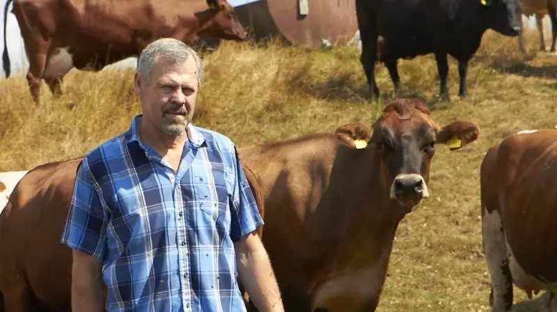 En af værterne for årets bondegårdssafari er mælkeproducent Jens Verner Pedersen, Hobro.